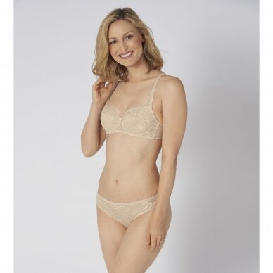 Kelnaitės Triumph Amourette Charm Brazilian 01 6720 3